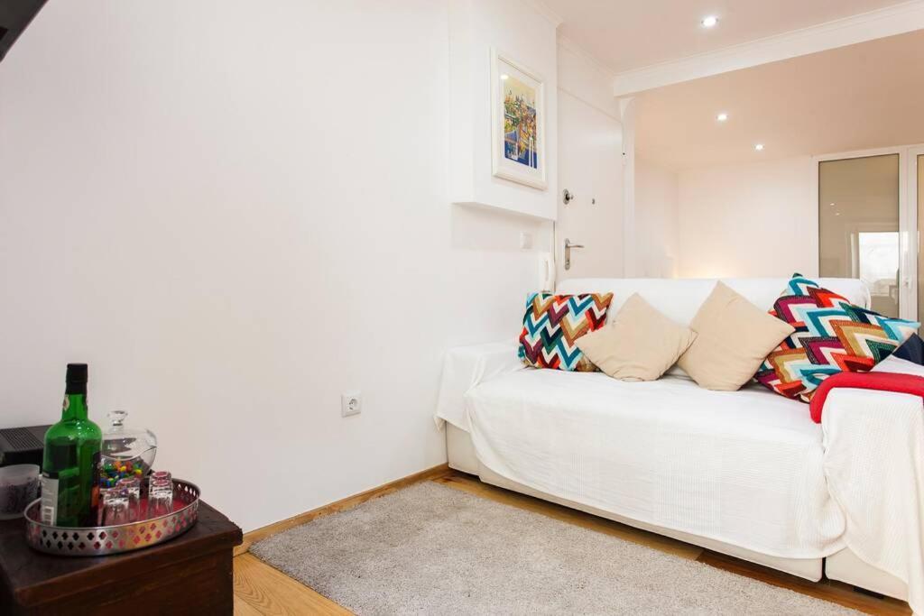 ליסבון Charming Studio In Mouraria מראה חיצוני תמונה